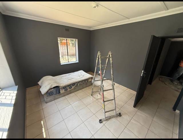 4 BEDROOM HOUSE FOR SALE IN VANDERBIJLPARK CW 5